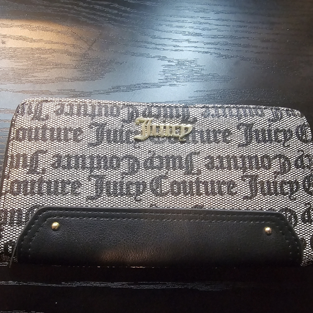 Juicy couture wallet bifold